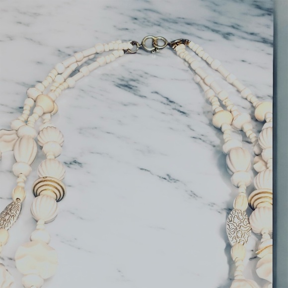 Sassy Jones White Calliope Necklace - Picture 4 of 4